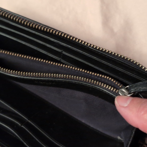 Coach Leather Rivet Accordian Wallet - Picture 5 of 7